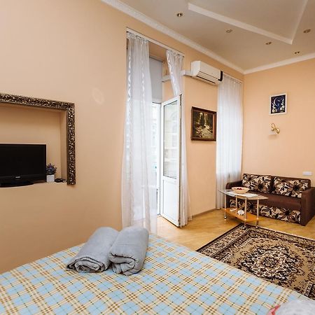 Apartments On Teatralna 26 Lviv Luaran gambar