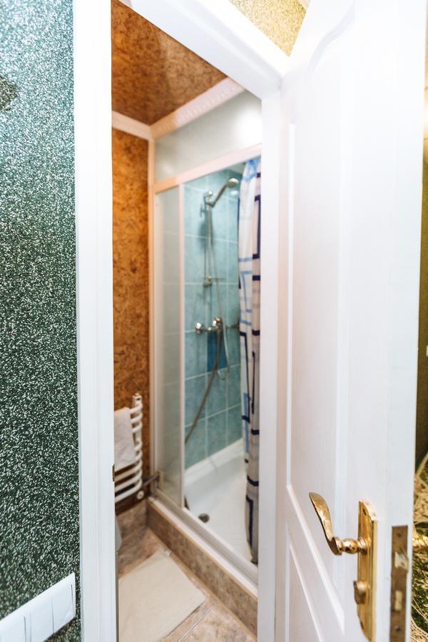 Apartments On Teatralna 26 Lviv Luaran gambar