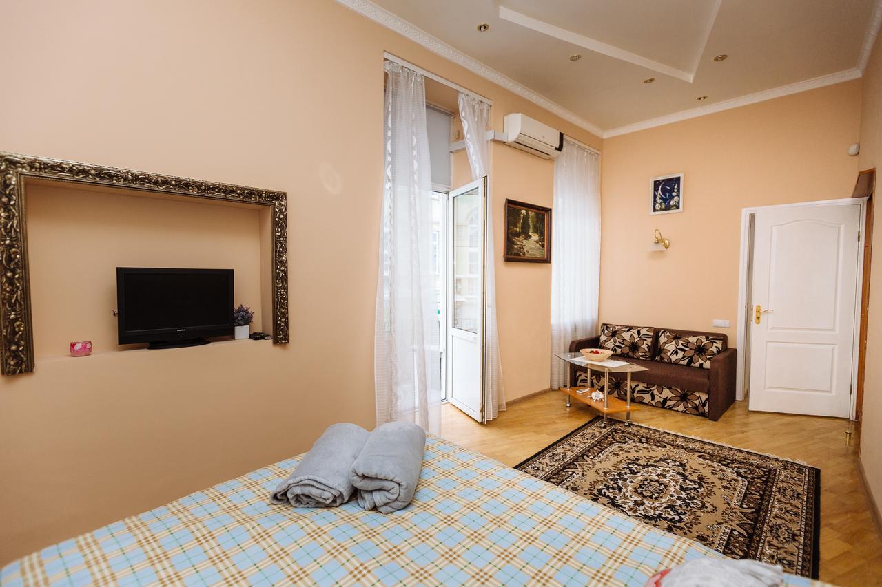Apartments On Teatralna 26 Lviv Luaran gambar